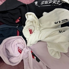 SUPREMEの画像