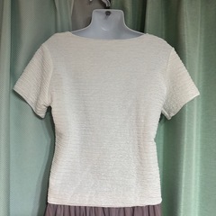 SHEIN Dazy テクスチャー仕上げのホワイト半袖トップス⭐︎の画像