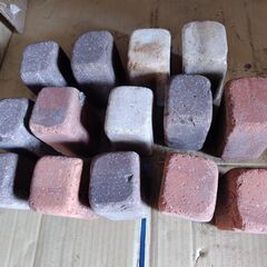 ブロック　1個10円　5㎝×5㎝×10㎝の画像