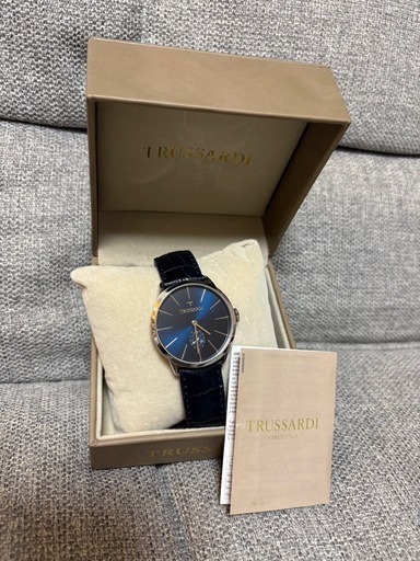 TRUSSARDI腕時計