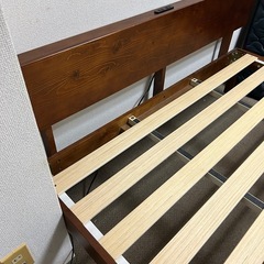 ベッドのすのことマットレス、10月8日まで使用可能です!の画像