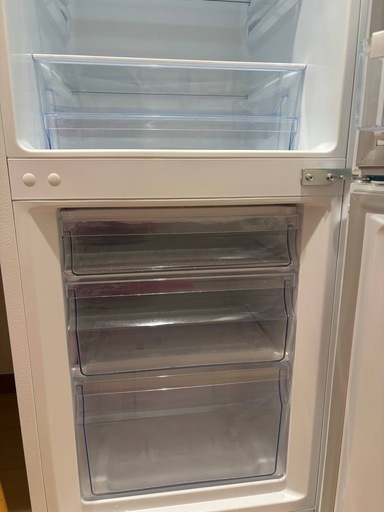 2024年　
ハイセンス HR-D1701W 冷蔵庫、幅49cm（19.3インチ）、容量175L（6.2立方フィート）、ホワイト、2ド