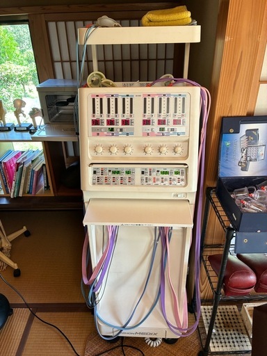 早い者勝ち　干渉波治療器　
ヒーター付き