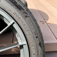 【美品】ENKEI RS05RR 19インチ 8.5J +35 PCD114.3の画像