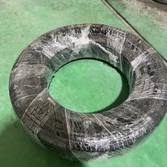 ロードストーン145R12二本の画像