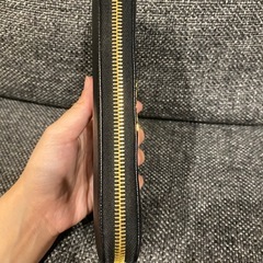 プラダ　財布の画像