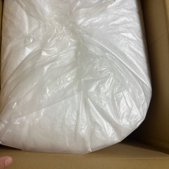 【純正、中古品】ヨギボープレミアムビーズ(1.9kg)の画像