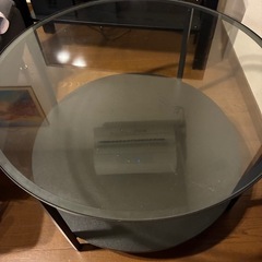 IKEA ガラステーブル　（えんけい円形）の画像