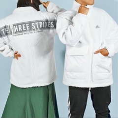 adidasボアジャケット白の画像