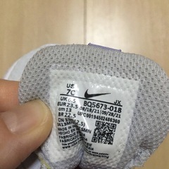 Nike キッズシューズ 13cm ホワイト/パープル/ピンクの画像