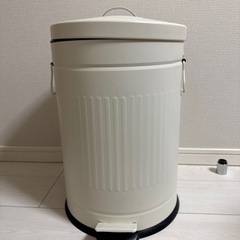 ニトリゴミ箱　ペダルペール20L20Lの画像