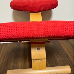 バランスイージー レッド sakamoto house 赤　バランスチェアの画像