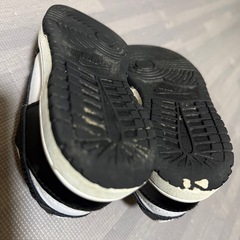 NIKEキッズスニーカー ブラック/ホワイト　DUNKの画像