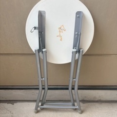 折り畳みイスの画像
