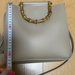 ショルダーバッグの画像