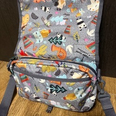 LeSportsac × Donna Wilson 限定コラボ ショルダーバッグの画像