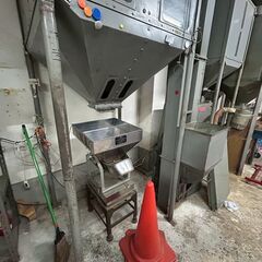 【引取限定/格安】業務用 精米機・籾摺り機セット一式 トーヨーコンマイ ハヤシ式計量器 農業機械 農機具 大量処分の画像