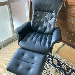 一人掛けリクライニングチェア+オッドマン付属の画像