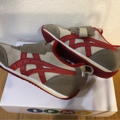 アシックス　15センチの画像