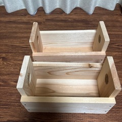 ハンドメイド　木製プランターカバー2個セットの画像