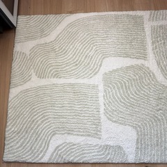 【まだ使用して2週間（きれいきれい）】ラグ・カーペット・RUG Waveの画像