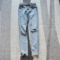 🌈 ZARA ザラ ヴィンテージダメージスキニージーンズ 26の画像