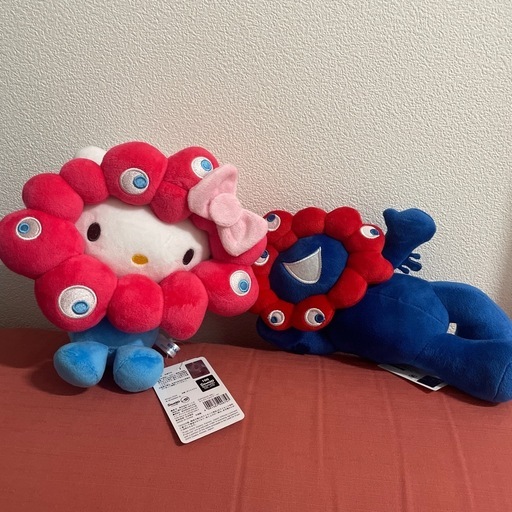 付きミャクミャクくじ 3等 寝そべりぬいぐるみ＆ハローキティミャクミャク