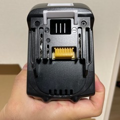 マキタ　互換　バッテリーと充電器の画像