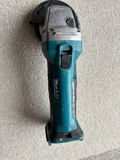 makita マキタ GA402D ディスクグラインダ 中古品 18V 本体のみ