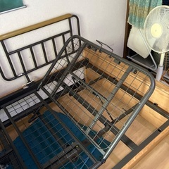 介護用ベッドの画像