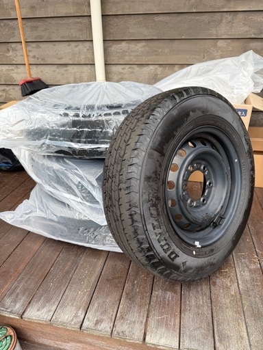 ハイエース　タイヤホイール　ダンロップ　SP175N 195/80R15