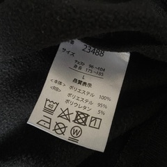 メンズ　L  パーカー　プリントオシャレ　黒の画像