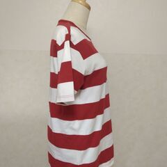 Ｔシャツ　赤×白ストライプ　レディース　ユニクロの画像
