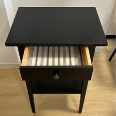 IKEA ヘムネス　HEMNES サイドテーブルの画像