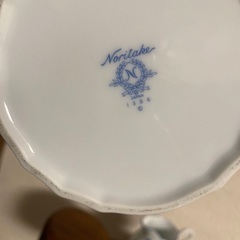 ノリタケ　Noritake ティーポットとクリーマーカップの画像