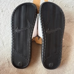 NIKE ビーチサンダル サイズ9 ホワイト/ブラックの画像