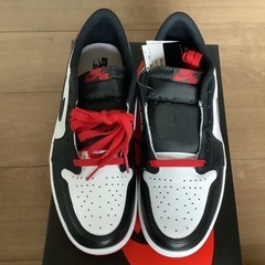Nike air jordan 1 low retro og black toe 29.5cmの画像