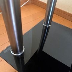 ガラス製 テレビ台 ブラック&メッキ　カラーの画像