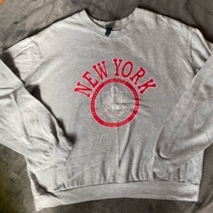 New York トレーナー　L グレーの画像