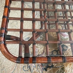 ラタン製ガラステーブルの画像