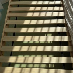 無印パイン材ベッド(マットレス付き)の画像