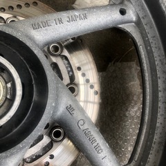 束で出します(^^)バイクホイールタイヤおまけ付きバラじゃなくの画像