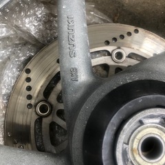 束で出します(^^)バイクホイールタイヤおまけ付きバラじゃなくの画像