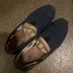 TOMS スリッポン　24cmの画像