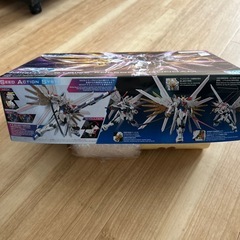 HG 1/144 MIGHTY STRIKE FREEDOM GUNDAM、SEED ACTION SYSTEM対応の高精度モデルキット。  - モデル名: MIGHTY STRIKE FREEDOM GUNDAM - シリーズ: HG (ハイグレード) - ブランド: BANDAI                       
ガンプラの画像
