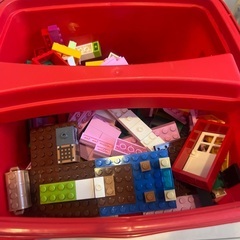 LEGO 赤いバケツ　マイクラの豚の画像