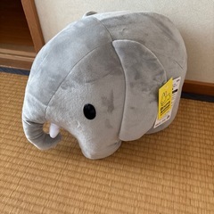 ブルーナアニマル特大サイズぬいぐるみ　いぬ、ゾウの画像
