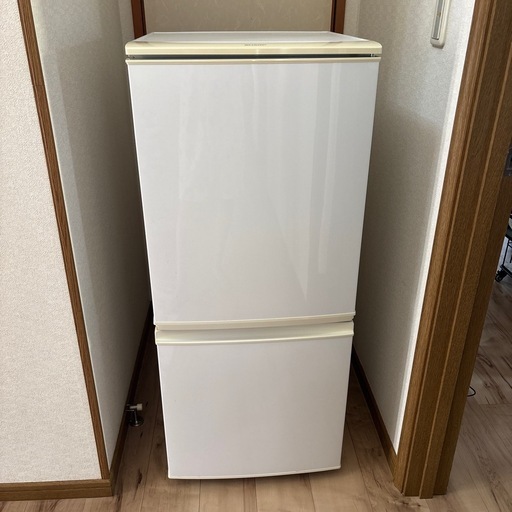 ♦SHARP ノンフロン冷凍冷蔵庫【2015年製】SJ-D14A-W