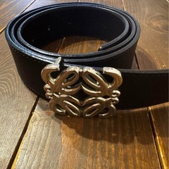ロエベ LOEWE アナグラム シルバー バックル ベルト 本革
の画像