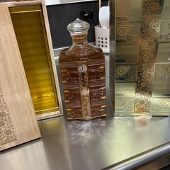金霧島 箱付(桐箱)900ml30度　桐箱の画像